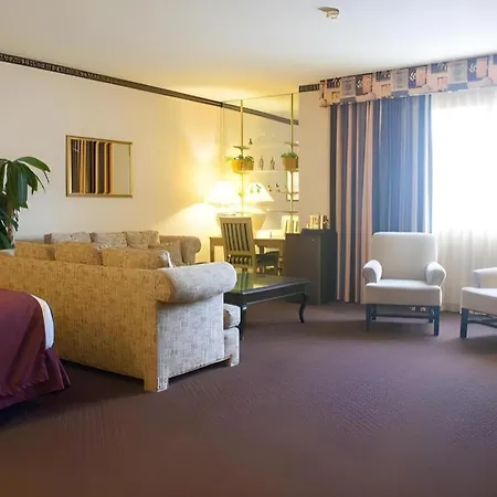 Four Queens Hotel & Casino-2